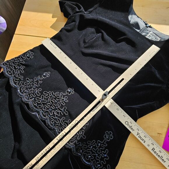 Womens Black Dress Gown by RM Richards - Karen Kwong  Velvet Size 8P NWT Formal - Picture 4 of 15